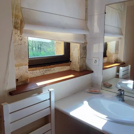 Holiday home Domaine De Perier Cenac-et-Saint-Julien